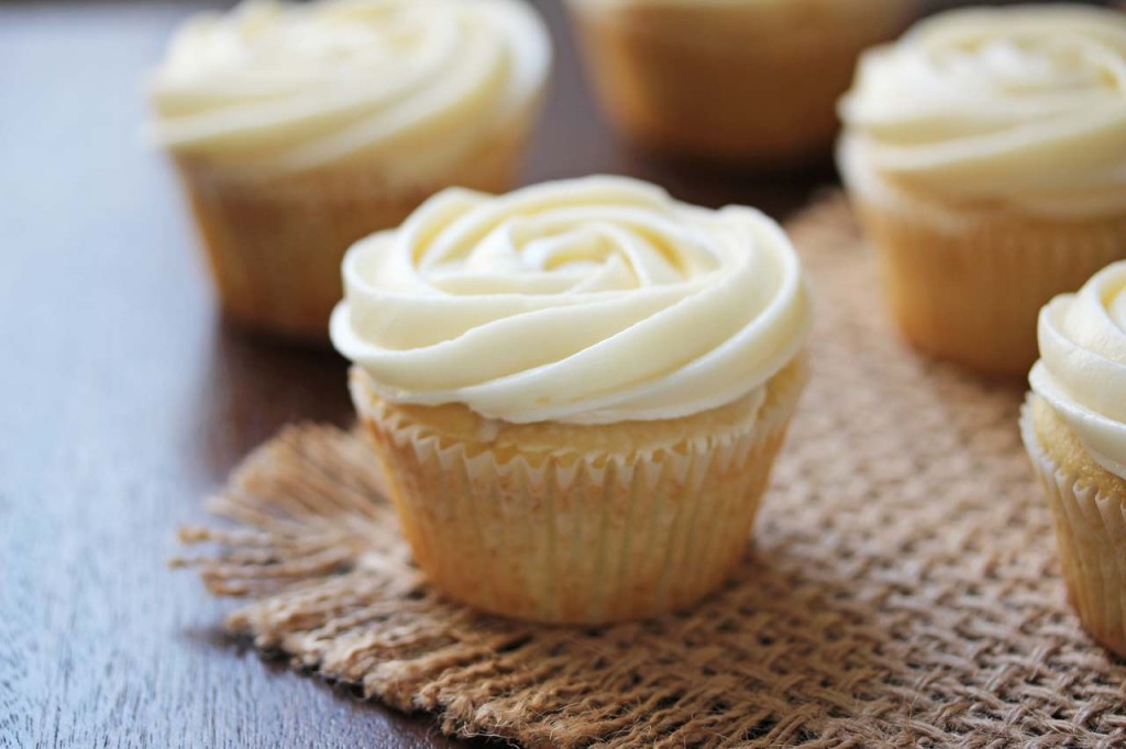 cinnamon_roll_cupcakes